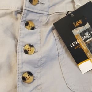 LEE SHORTS LEGENDARY STYLE SOFT COMFORT MATERIAL SZ MED NEW/ W TAGS
